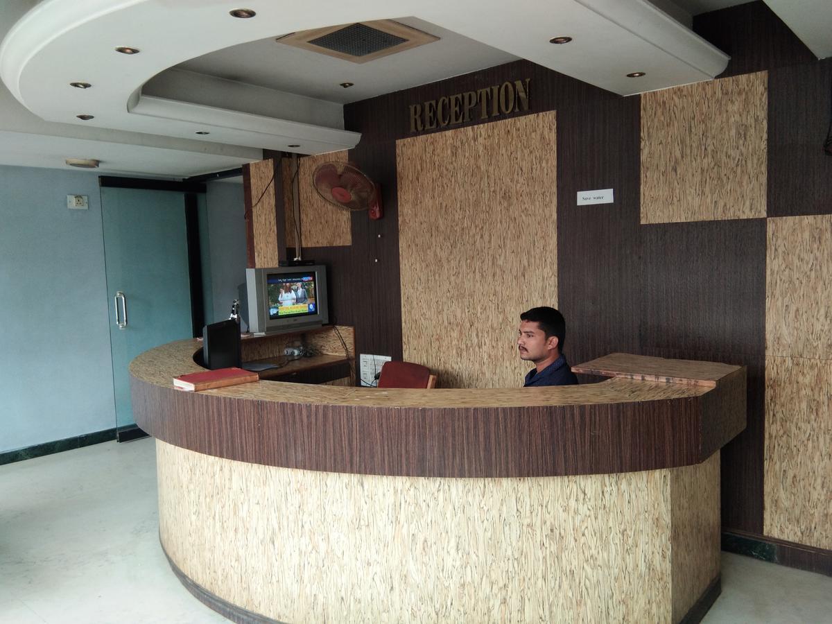 迈索尔 Kl Residency酒店 外观 照片